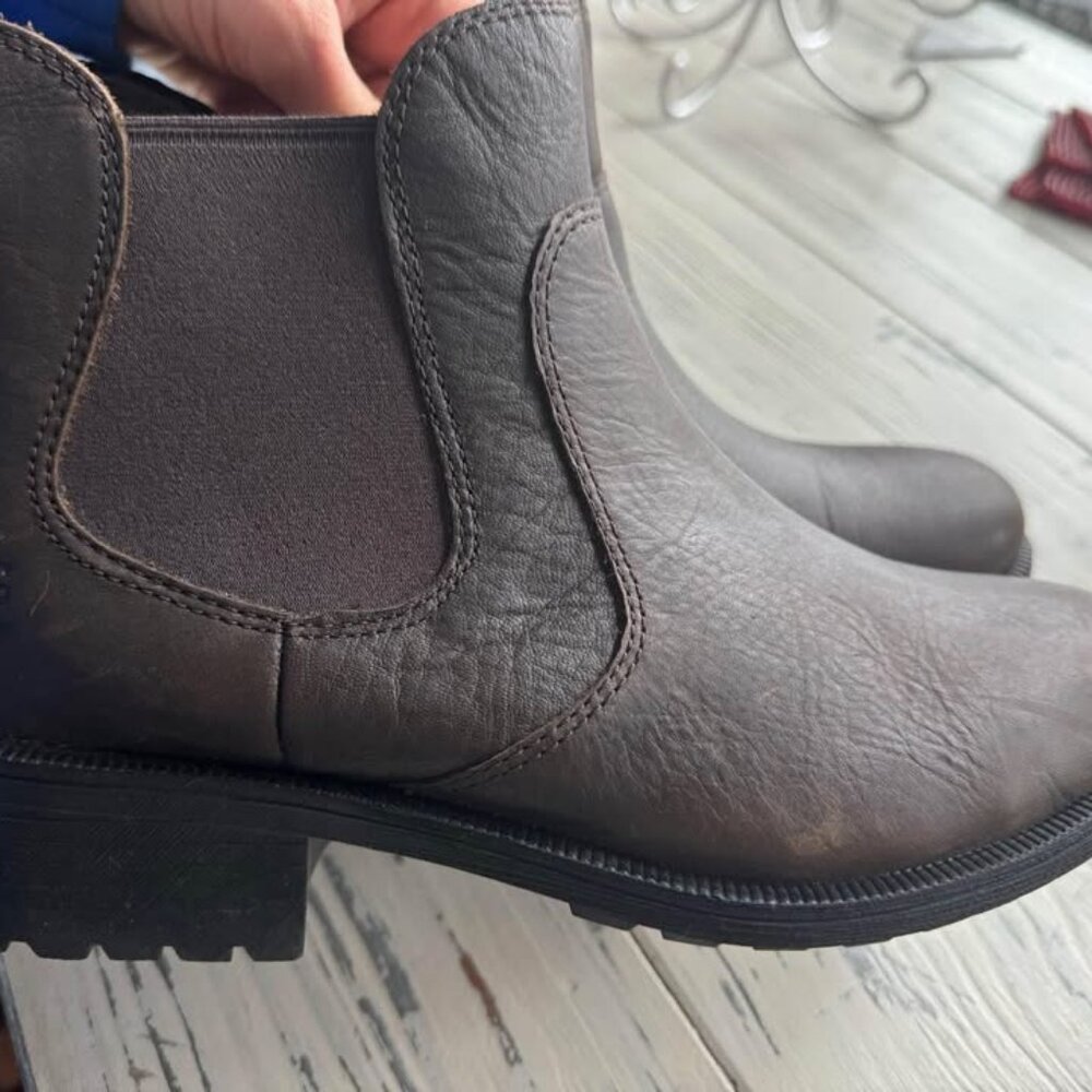 UGG Brown Leather Boots